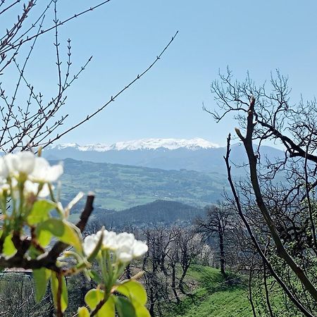 مبيت وإفطار Bebbio Casale Monte Valestra المظهر الخارجي الصورة