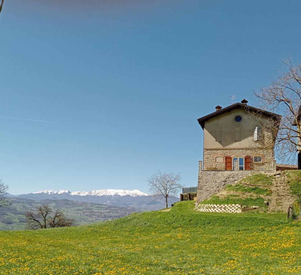 مبيت وإفطار Bebbio Casale Monte Valestra المظهر الخارجي الصورة