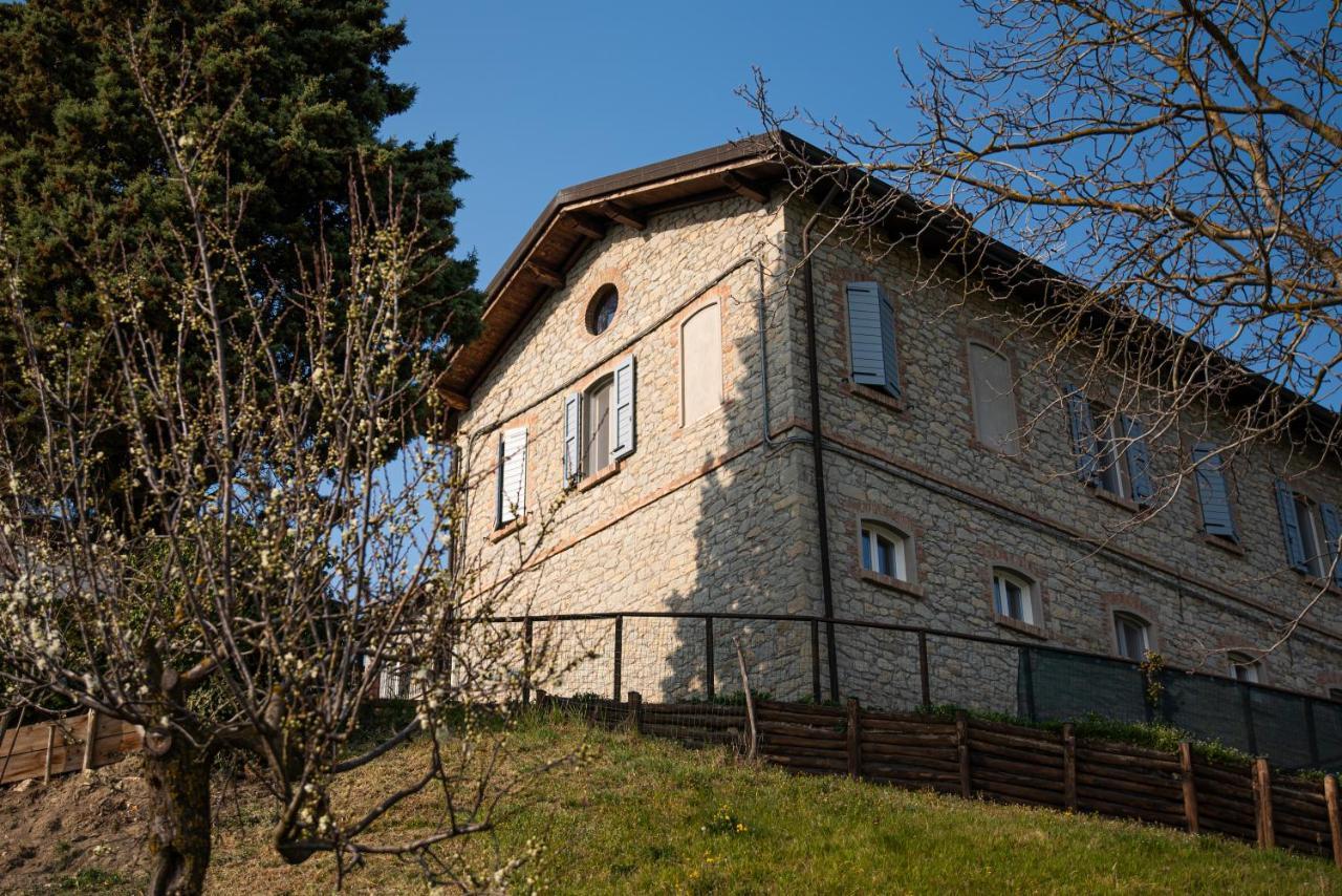 مبيت وإفطار Bebbio Casale Monte Valestra المظهر الخارجي الصورة