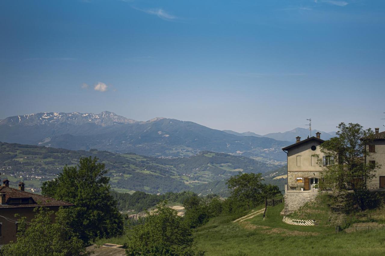 مبيت وإفطار Bebbio Casale Monte Valestra المظهر الخارجي الصورة