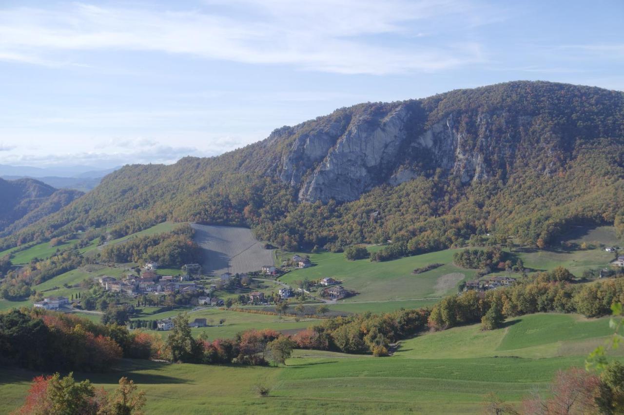 مبيت وإفطار Bebbio Casale Monte Valestra المظهر الخارجي الصورة